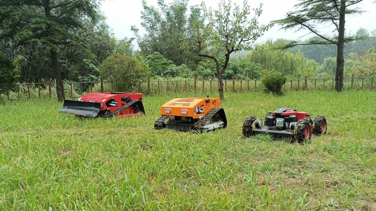 factory direct sales wireless radio control brush mower in China